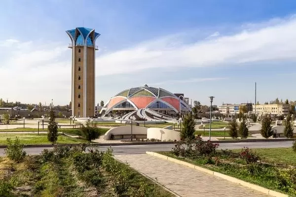 السياحة في تاراز
